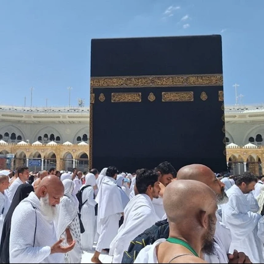 6 Adab Masuk Makkah hingga Melakukan Tawaf menurut Imam Ghazali 