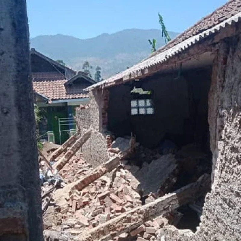 Bangunan Rusak hingga Sejumlah Santri Pesantren Nurul Huda Alislami Alami Luka Dampak Gempa Bumi Magnitudo 5.0