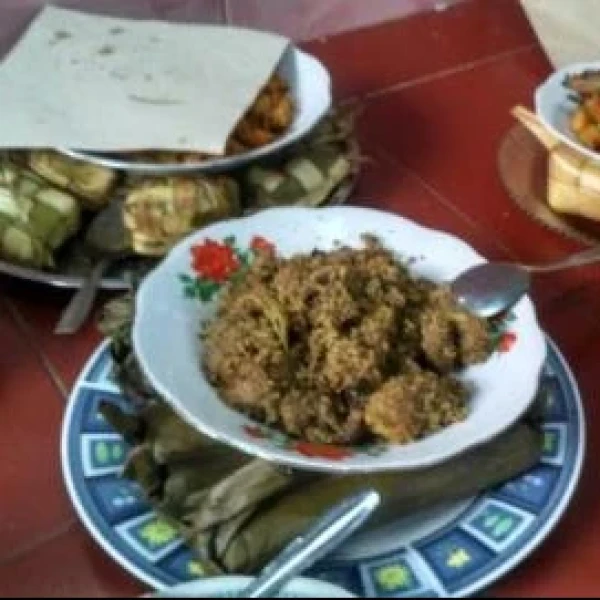 Munjung, Tradisi Berbagi Makanan Menjelang Lebaran