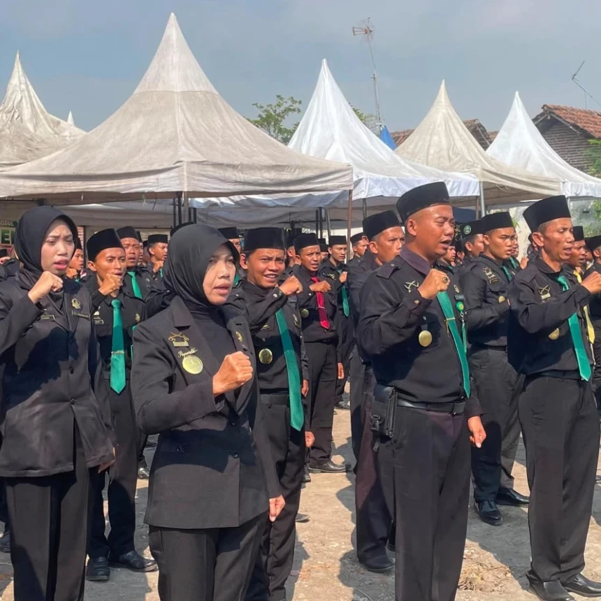 Sambut Presiden Prabowo, Banser dan Pagar Nusa Buat Pagar Betis 500 Meter