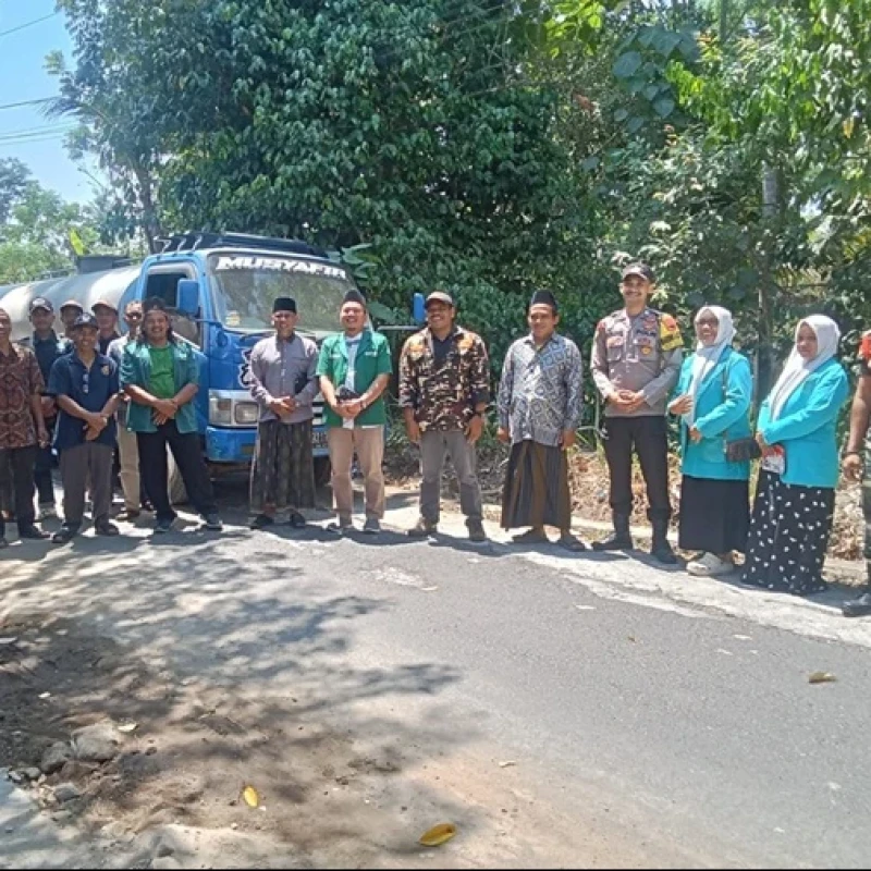 Ansor Salurkan 280 Ribu Liter Air Bersih ke Warga Lereng Merapi yang Terdampak Kekeringan