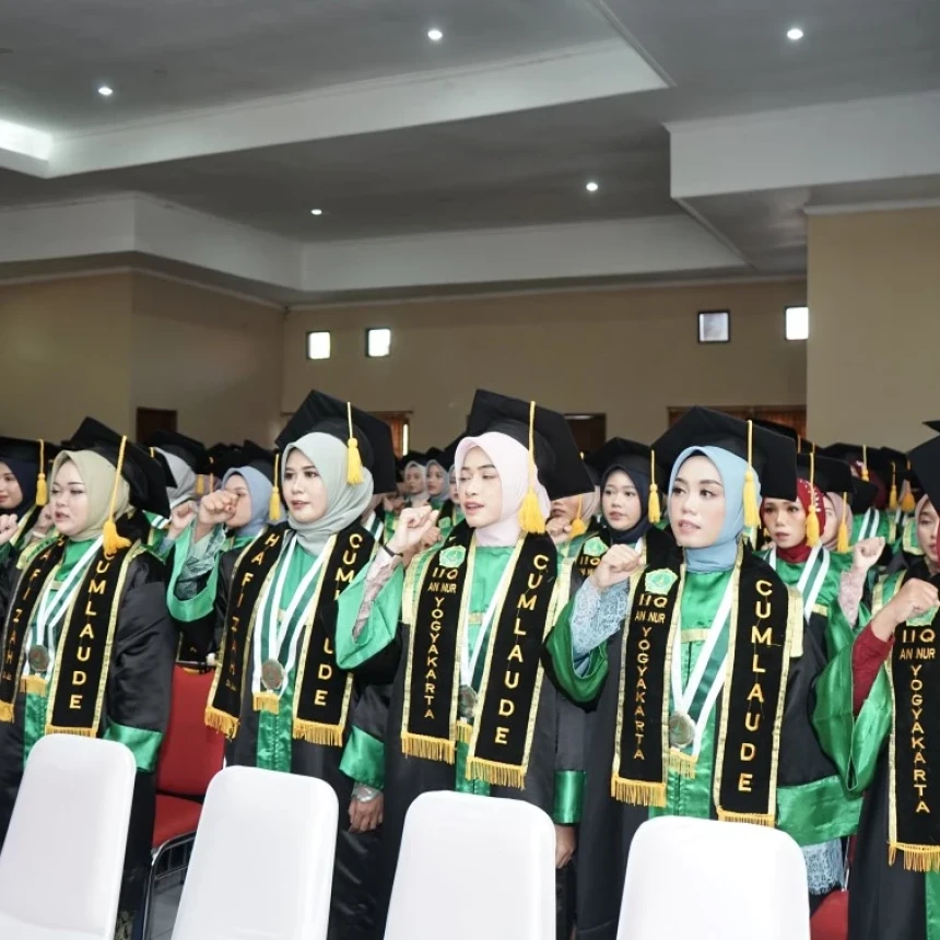 Wisuda Ke-15, Rektor IIQ Yogyakarta Ingatkan Tantangan Besar Sarjana di Era Masifnya Teknologi