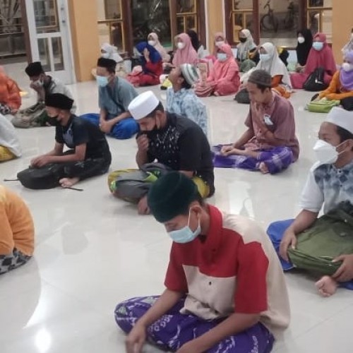 Madrasah Diniyah di Sidoarjo Ikut Andil Kuatkan PPKM Darurat