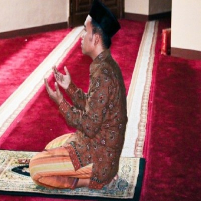 Prayer after Adhan (call to prayers)