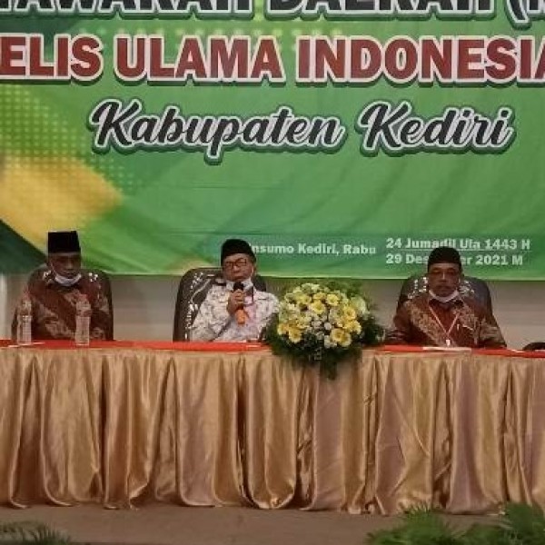KH Busro Terpilih Jadi Ketua MUI Kabupaten Kediri