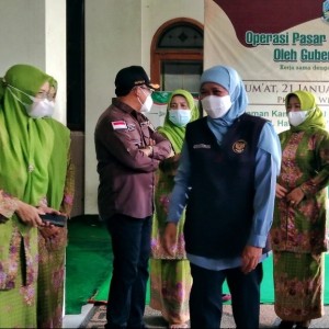 Pasar Murah Minyak Goreng di PCNU Kota Malang Diserbu Warga