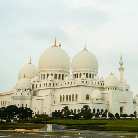 Khutbah Jumat: Memfungsikan Masjid untuk Kemaslahatan Umat
