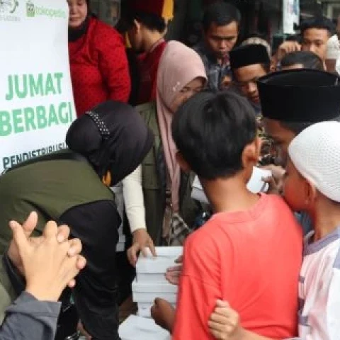Jumat Berbagi LAZISNU PBNU di Tangerang Bagikan 500 Kotak Nasi