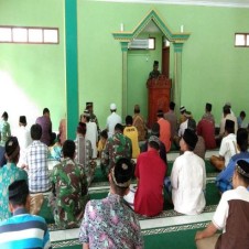 Khutbah Jumat Bahasa Jawa: Dados Tiyang Sae Mungguhe Gusti Allah