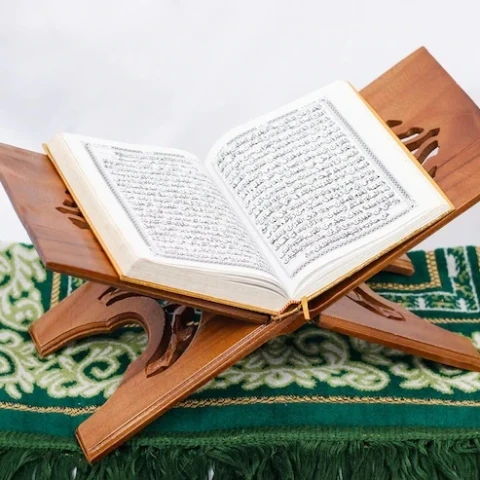 5 Sebab Al-Qur'an Tak Dibukukan di Zaman Rasulullah