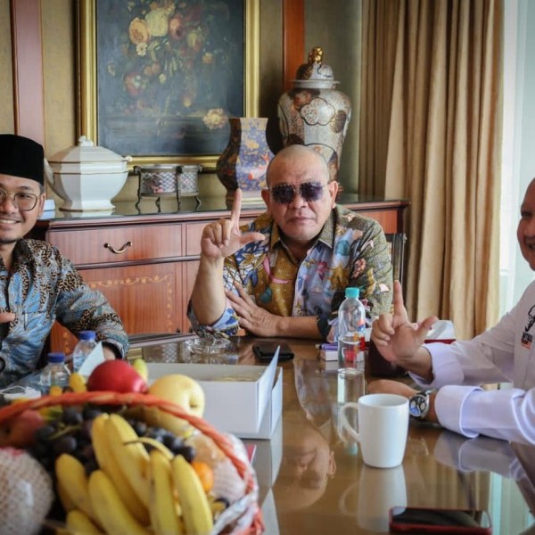 Ke Ketua DPD RI, Bupati Bangkalan Sampaikan Aspirasi Jalan Rusak dan UMKM