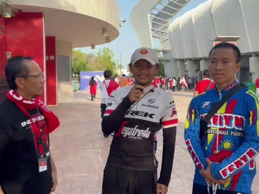 Dua WNI Ini Gowes Sepeda 8 Bulan Demi Nonton Timnas Indonesia di Piala Asia U-23