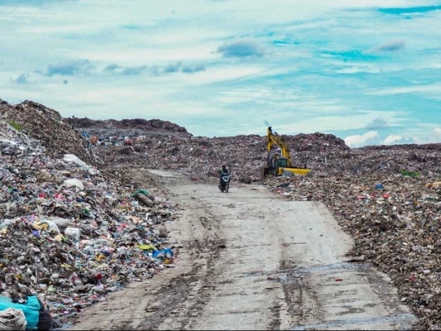 Melihat Realitas Masyarakat Sekitar TPST Bantargebang: Dampak Lingkungan dan Harapan kepada Capres RI