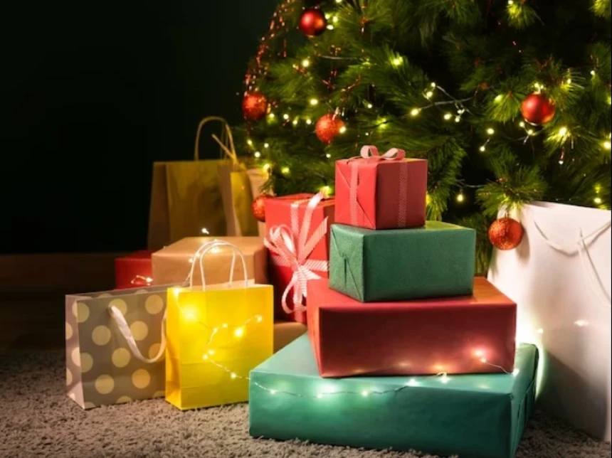 Anak Bertanya: Bolehkah Menerima Hadiah Natal? Ini Jawabannya 