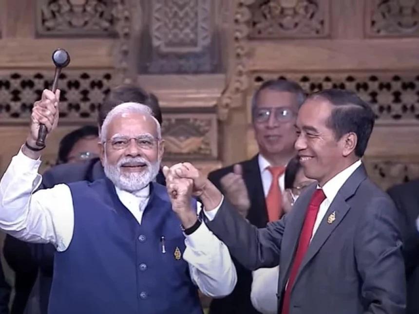 Joko Widodo Serahkan Presidensi KTT G20 ke India