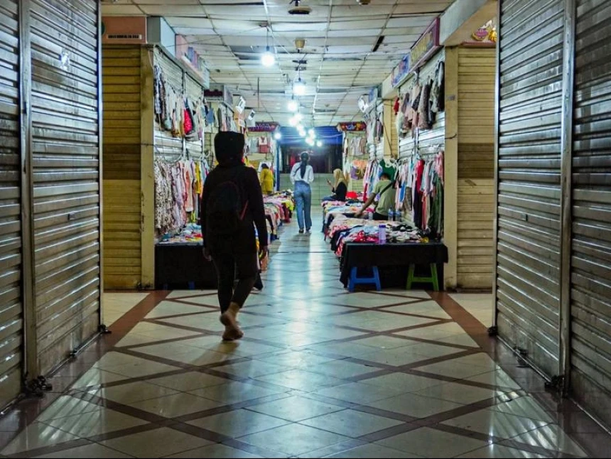 Keluhan Pedagang Pasar Tanah Abang: Gara-Gara Tiktok Shop, Dagangan Sepi Pembeli