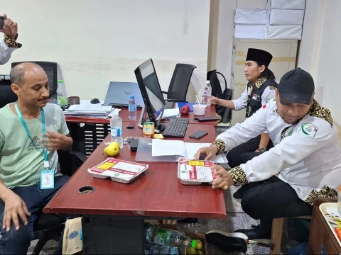 Jamaah Haji Indonesia Makan Buah Setiap Hari dari Layanan Konsumsi di Tanah Suci