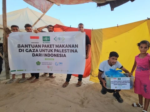 2.100 Warga Gaza Palestina Terima Bantuan Paket Makanan dari NU Care-LAZISNU