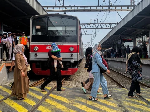 Penetapan Tarif KRL Berbasis NIK Belum Segera Diberlakukan, Masih Wacana