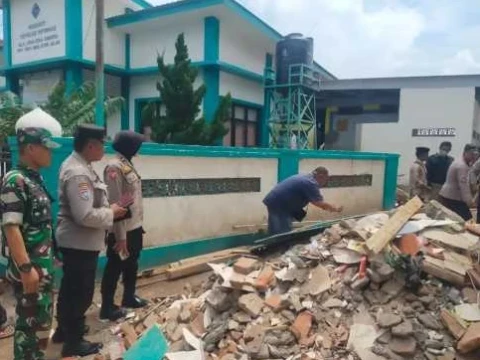 Kronologi Asrama Putri Pesantren di Situbondo Ambruk Timpa Santriwati
