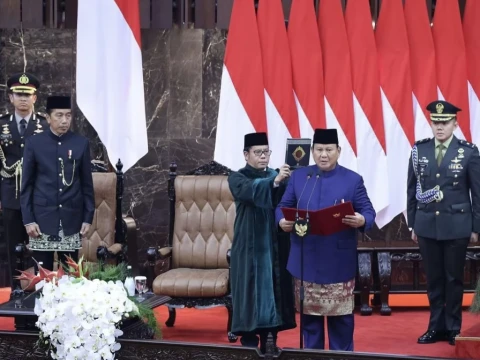 Kabinet Merah Putih Prabowo-Gibran Sangat Gemuk, Kontras dengan Era Jokowi yang Hanya 34 Kementerian