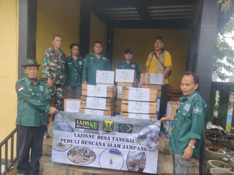 NU Peduli Salurkan Bantuan Sembako untuk Warga Terdampak Bencana di Desa Sirnasari Sukabumi