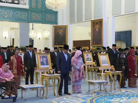 Prabowo Anugerahkan 10 Tokoh Jadi Pahlawan Nasional, Ada Gus Dur dan Soeharto