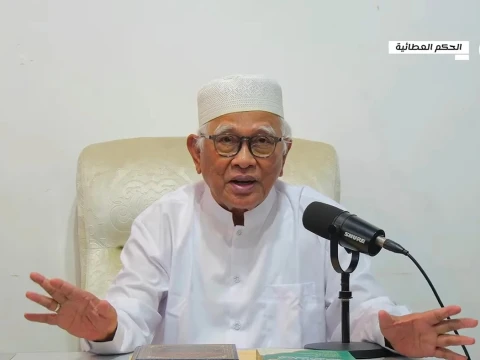 Gus Mus Ingatkan Umat Islam agar Keluar dari Sifat yang Bertentangan dengan Kehambaan