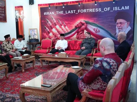 Kunjungi Dubes Iran, Ketum PBNU Sampaikan Solidaritas dan Dukungan Moral