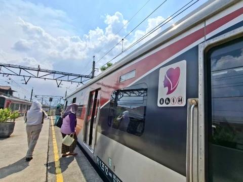 KAI Jelaskan Posisi Gerbong Khusus Perempuan KRL Berada di Ujung Depan dan Belakang Kereta