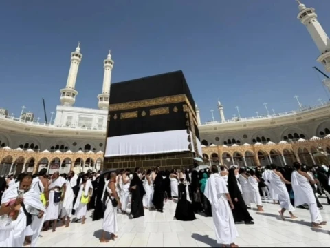Baca Doa Berikut Saat Mengawali Tawaf