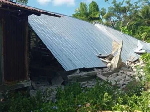 Dampak Gempa M7,7, Sejumlah Rumah Warga di Sulawesi Utara Rusak