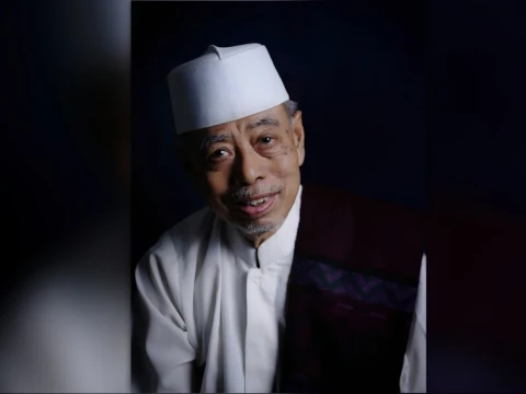 Innalillah, Sesepuh Buntet Pesantren KH Hasanuddin Kriyani Wafat