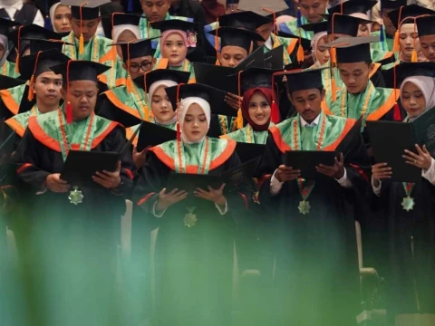 Kualifikasi Formal Tak Cukup untuk Kerja, Wisudawan Harus Adaptif