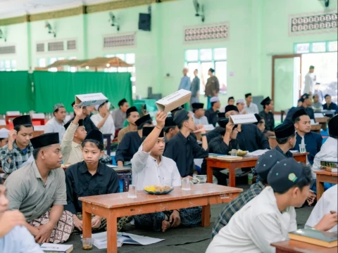 Bahtsul Masail U-17 Bahas Jual Beli Calon Kepala Desa hingga Produk Overclaim