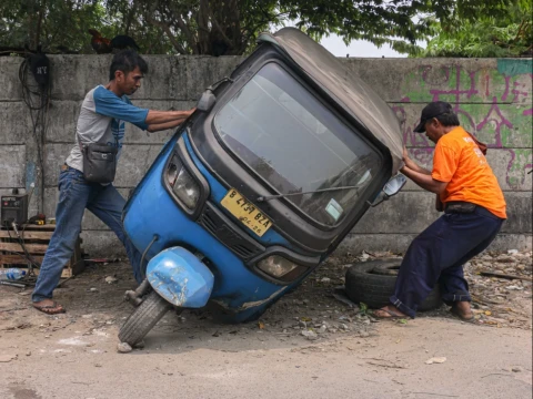 Nasib Sopir Bajaj di Tengah Kemudahan Transportasi Daring