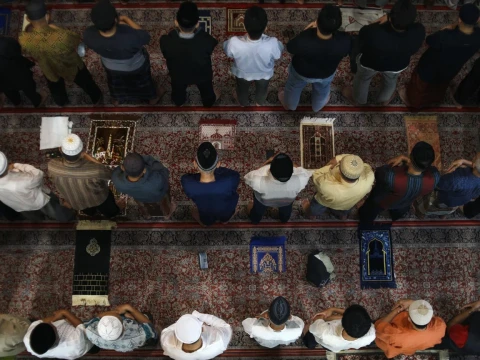Hukum Memberi Amplop Setelah Shalat Jenazah