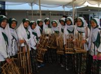 Angklung Diminati Santri