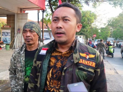 Puluhan Anggota Banser Jaga Asrama Papua Di Surabaya