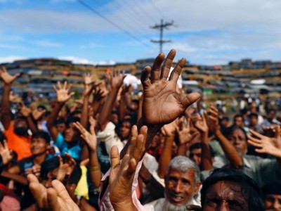 Disediakan 15 Bus dan Truk, Pengungsi Rohingya Tak Mau Dipulangkan ke Myanmar