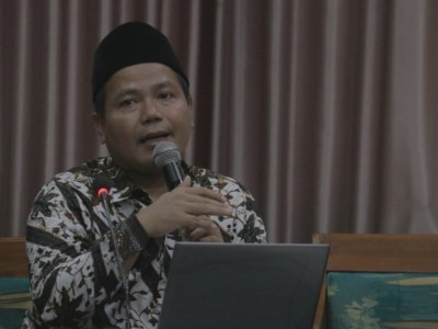 Sabbatical Leave di Syekh Nurjati, Kiai Harisudin: Dosen IAIN Harus Moderat