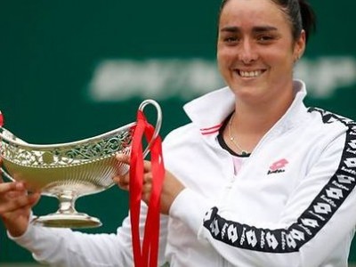 Ons Jabeur: Petenis Wanita Arab Pertama Juarai Turnamen WTA