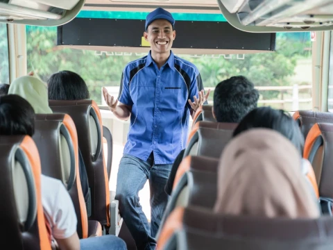Jangan Dipermalukan! Begini Cara Bijak Menghadapi Penumpang Berbau Badan