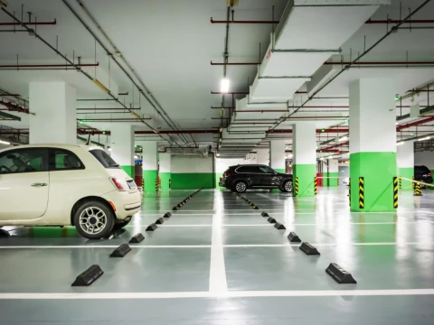 Kendaraan Hilang di Area Parkir, Apakah Pengelola Wajib Ganti Rugi?
