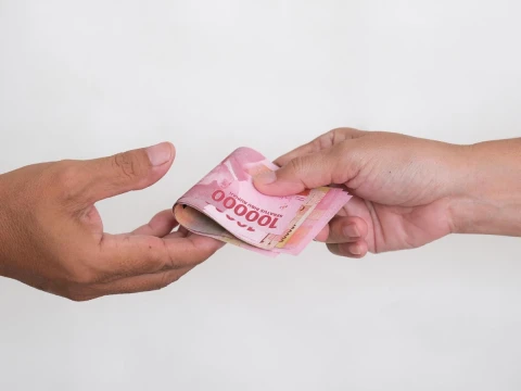 Hukum Membayar Kafarat untuk Mengganti Nazar, Apakah Boleh?