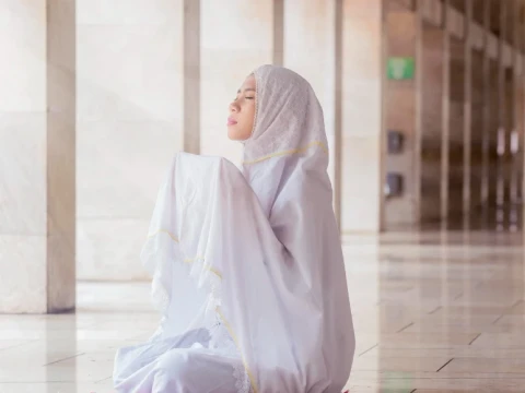 Amalan Agar Aman dari Hewan Berbisa Saat Mendaki Gunung