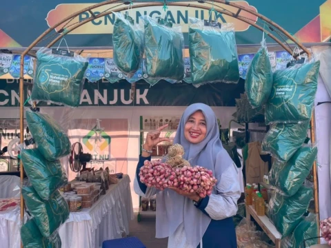 Muslimat Nganjuk Bawa Hasil Olahan Bumi ke Expo dan Bazar Muktamar Ke-35 NU