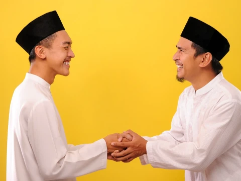 Khutbah Jumat: Ramadhan, Melatih Sabar, Memperkuat Syukur