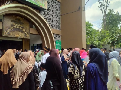 Selama Muktamar Ke-35 NU, Makam Gus Dur Dibuka 24 Jam