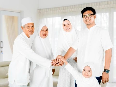 Anak Sudah Dewasa: Masihkah Orang Tua Wajib Menafkahinya?